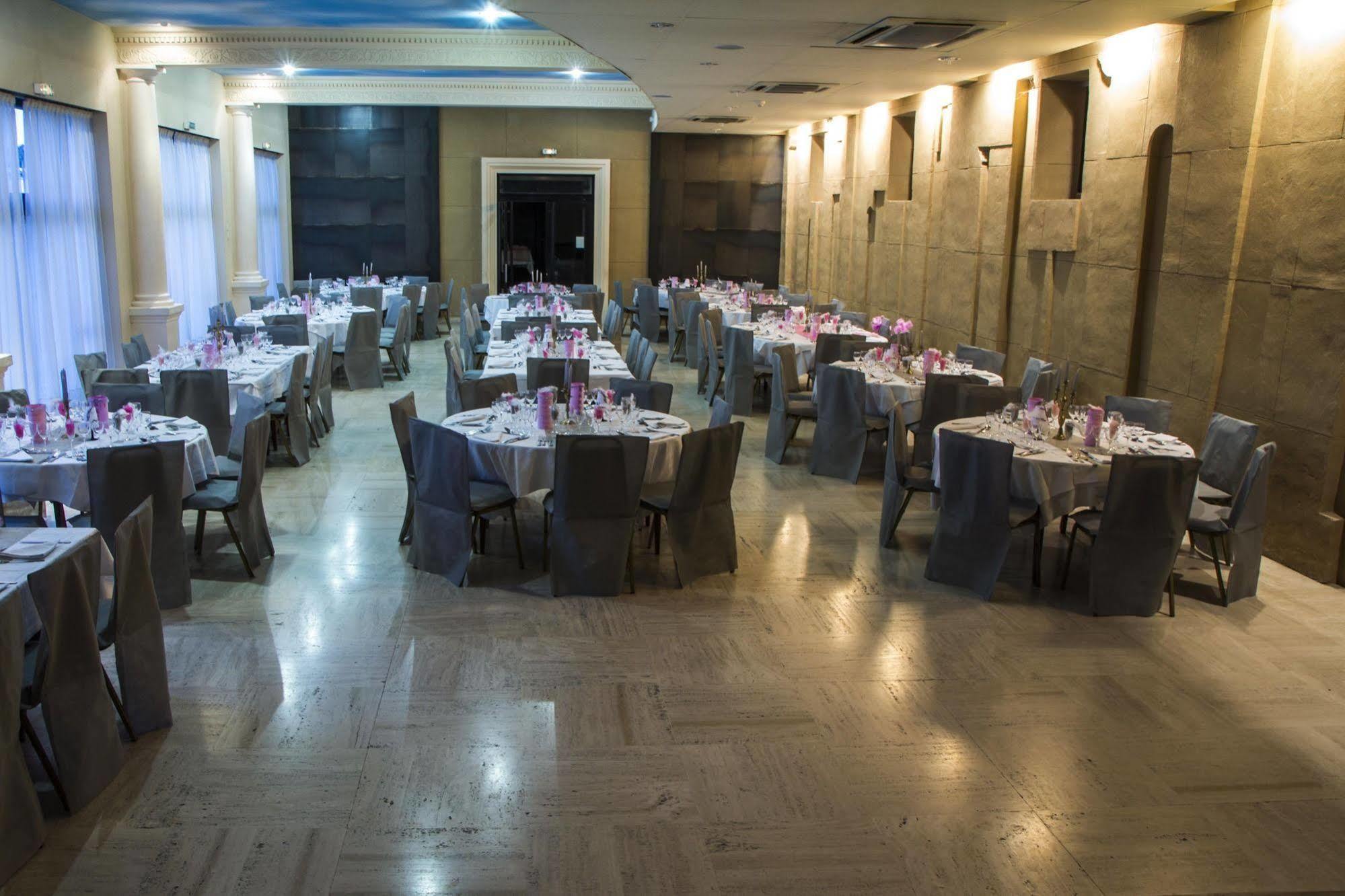 Hotel Authentic By Balladins - Rodez / Le Segala