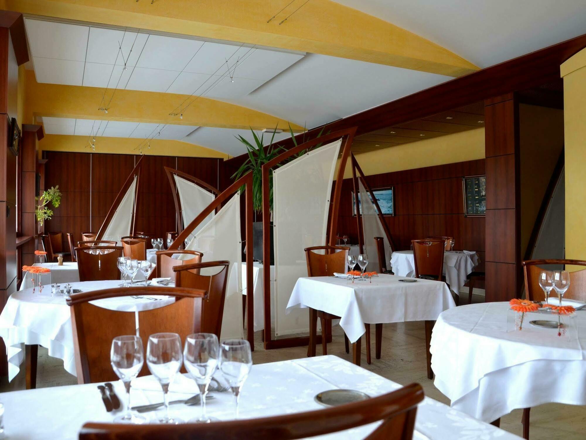 Authentic By Balladins - Rodez / Le Segala Hotel Baraqueville